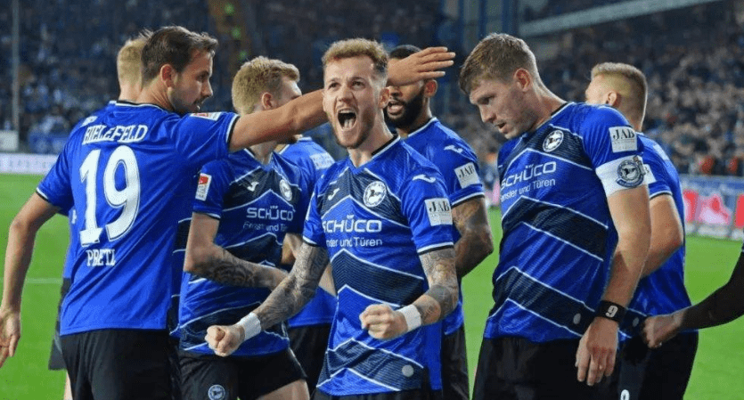  德甲保级大战柏林赫塔惊险续命成功  